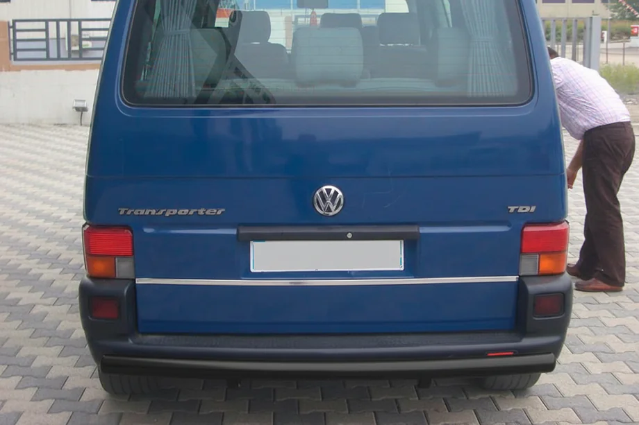Volkswagen T4 Transporter 1990–2003 Achterbeschermbeugel AK002 Black (RVS) Foto 5
