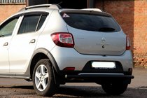 Dacia Sandero 2013–2020 Achterbeschermbeugel AK002 Black (RVS) foto 3