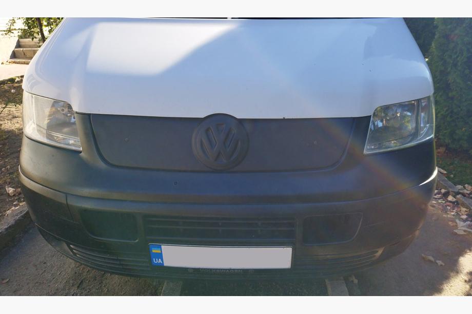 Volkswagen T5 Transporter 2003–2010 Bovenste winterafdekking voor de grille Foto 2
