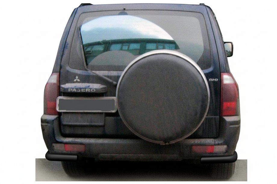 Mitsubishi Pajero Wagon III 1999–2006 Achterbeschermbeugel AK003 Black (RVS) Image