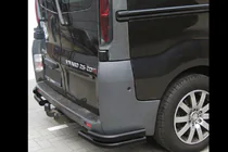 Renault Trafic 2001–2015 Achterhoekbeugels AK003-Подвійний Zwart (RVS) foto 3
