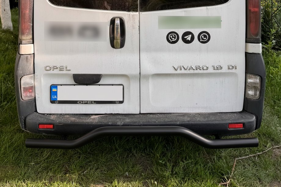 Opel Vivaro 2001–2015 Achterbeschermbeugel AK006 Black (RVS) Image