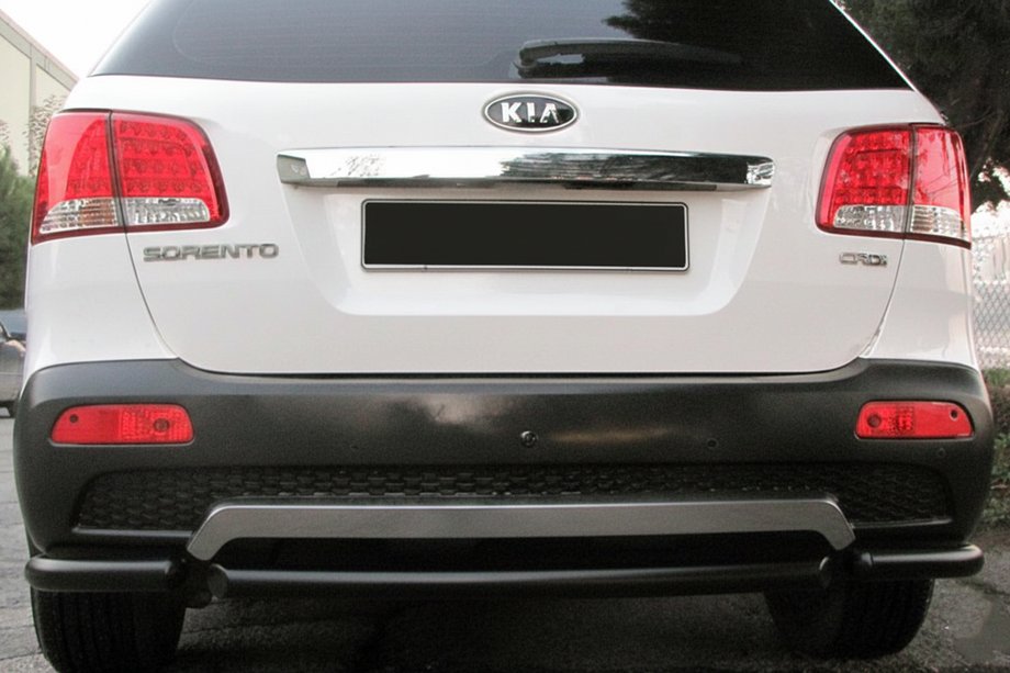 Kia Sorento II XM 2009–2014 Achterhoekdelen voor middenbeugel AK007-3 Black (2 st., RVS) Image