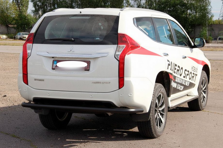 Mitsubishi Pajero Sport 2015– Achterbeschermbeugel AK005 Black (RVS) Foto 3