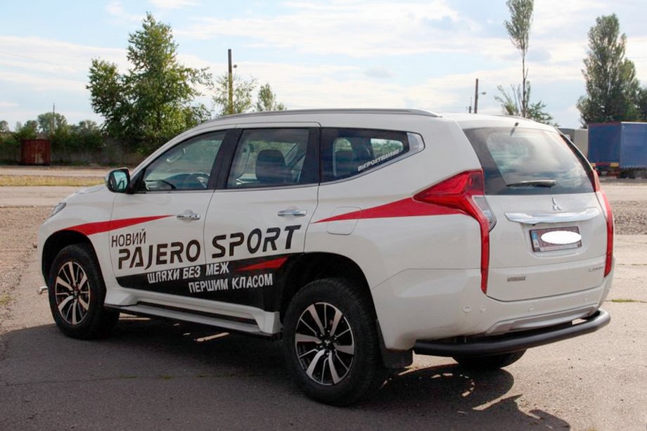 Mitsubishi Pajero Sport 2015– Achterbeschermbeugel AK005 Black (RVS) Foto 5