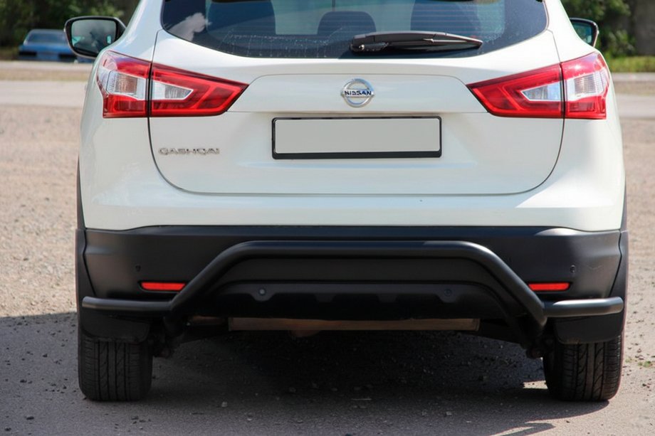 Nissan Qashqai 2014–2021 Achterbeugel AK007-Plus Black (RVS) Foto 1