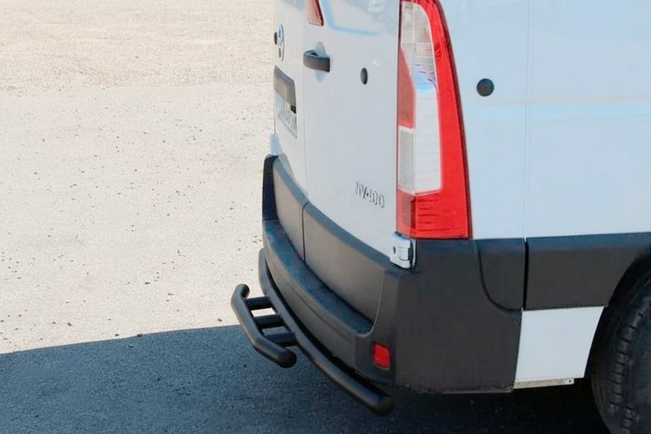 Renault Master 2011–2023 Achterbeugel AK008 Black (roestvrij staal) Image