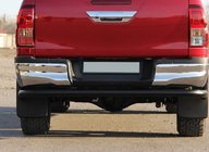 Toyota Hilux 2015– Achterbeugel AK005-2 Black (RVS) foto 2