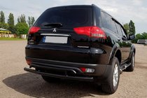 Mitsubishi Pajero Sport 2008–2015 Achterbeschermbeugel AK002-2 Black (2 stuks, RVS) foto 2