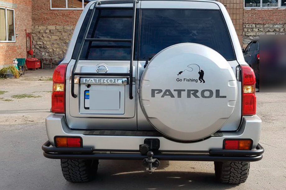 Nissan Patrol Y61 1997–2011 Achterbeschermbeugel AK005-3 Black (RVS) Foto 2