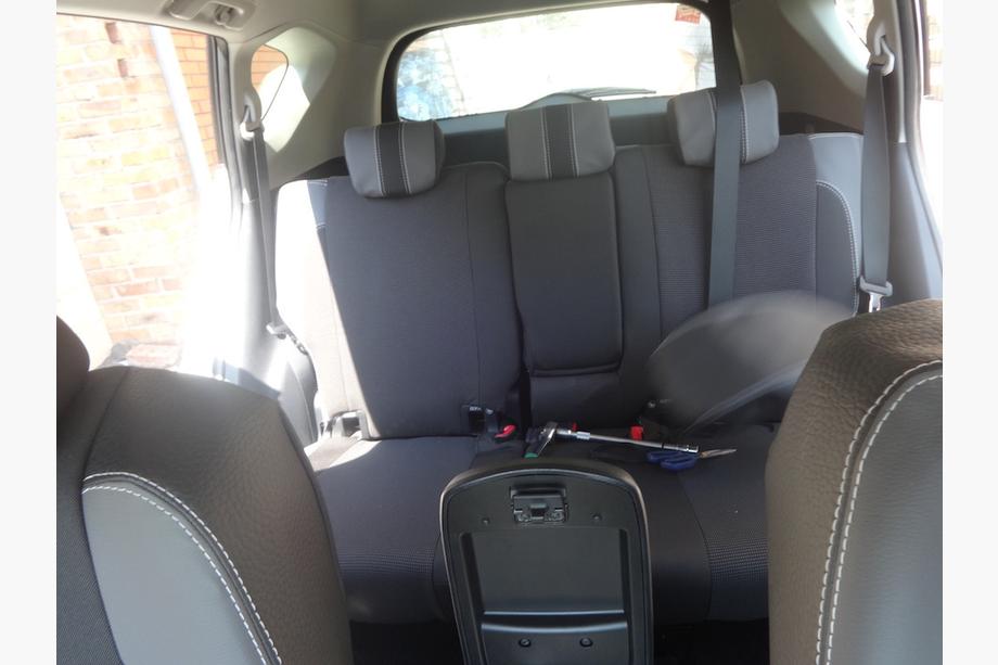 Toyota Rav 4 2013–2018 Autostoelhoezen (kunstleer↗stof, Premium) Foto 16