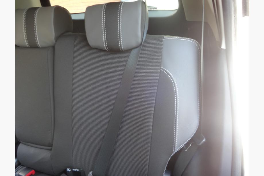 Toyota Rav 4 2013–2018 Autostoelhoezen (kunstleer↗stof, Premium) Foto 24