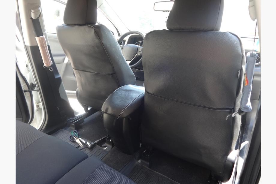 Toyota Rav 4 2013–2018 Autostoelhoezen (kunstleer↗stof, Premium) Foto 29