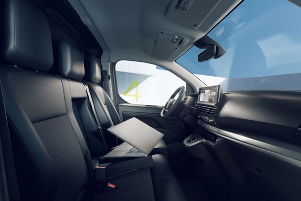Opel Vivaro Electric: praktische elektrische bedrijfswagen voor zakelijk gebruik Foto 6