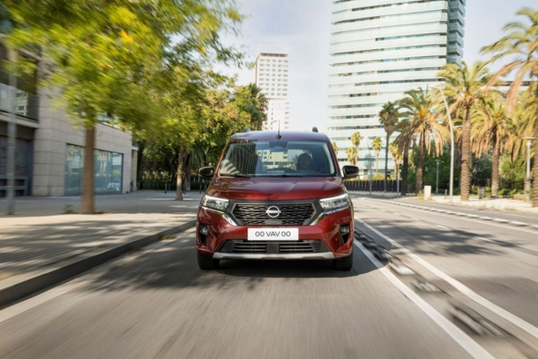 Review van de Nissan Townstar Passenger: praktische compacte MPV voor stad en gezin Foto 3