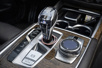 BMW 5 Serie G30/G31 2017–2023 Set kristallen interieuraccenten (automaatkeuzehendel + knoppen) foto 1
