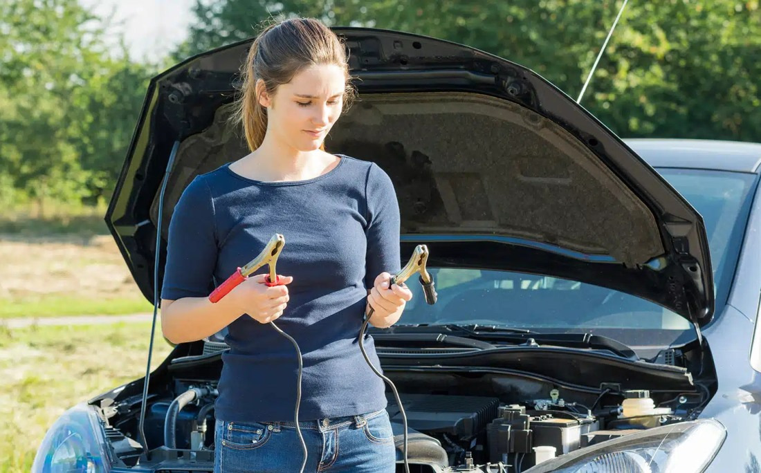 Auto starten met startkabels: veilige instructie voor elke bestuurder