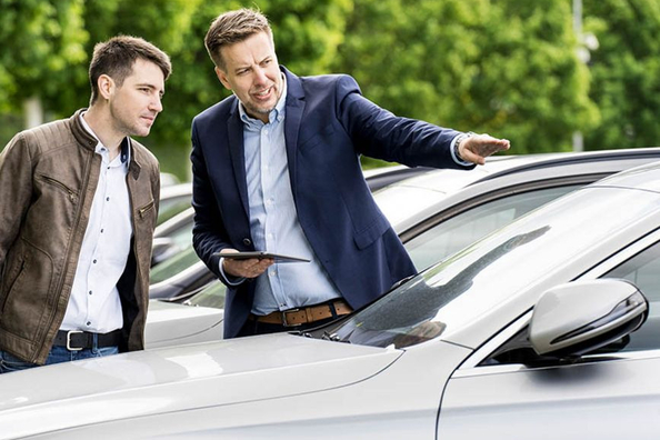 Wat moet je in een auto controleren vóór aankoop?