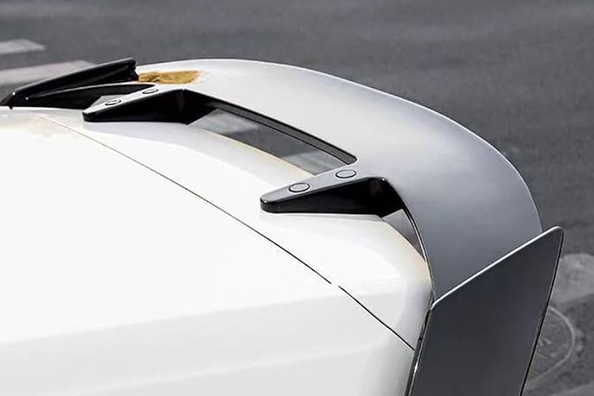 Waarom monteren auto’s een spoiler?