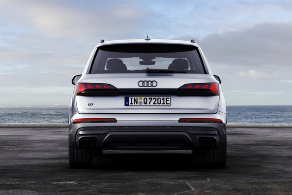 Audi Q7 (4M, facelift 2024): technische specificaties, uitrusting, foto's Foto 2