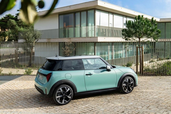 Review MINI Hatchback 3-door (F66): nieuwe generatie