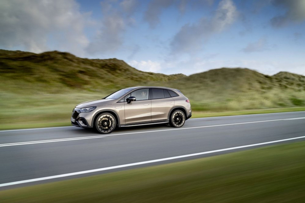 Mercedes-Benz AMG EQE 53 SUV (X294): krachtige elektrische SUV van AMG Foto 4