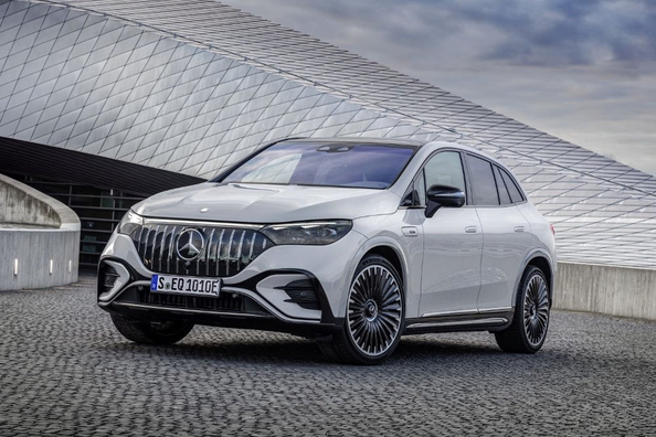 Mercedes-Benz AMG EQE 53 SUV (X294): krachtige elektrische SUV van AMG Foto 1