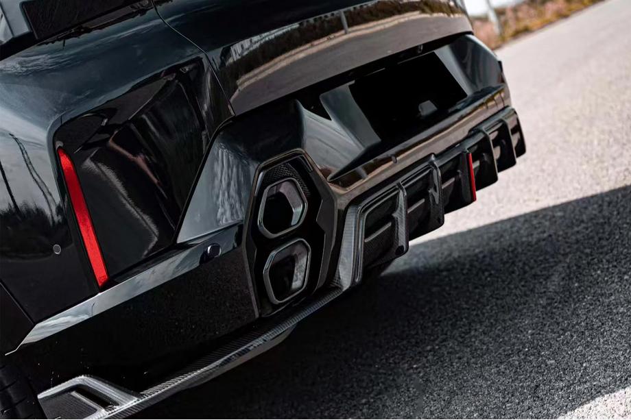 BMW XM G09 2022– Achterbumper diffuser AE (carbon) Image