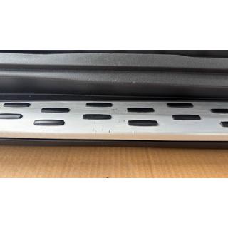 Outlet Side steps – origineel design (zonder bouten, 2 stuks) foto 1