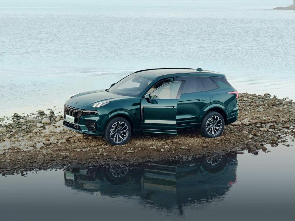 Review van de krachtige premium-crossover Lynk & Co 09