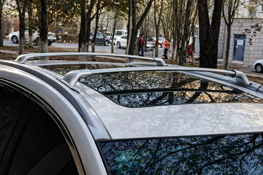 Nissan Murano 2014– Dakdragers (dwarsbalken) voor standaard dakrails OEM (2014-2018, 2 stuks) Image