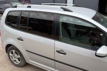 Volkswagen Touran 2010–2015 Chroom dakrails Metalen montagevoeten foto 9