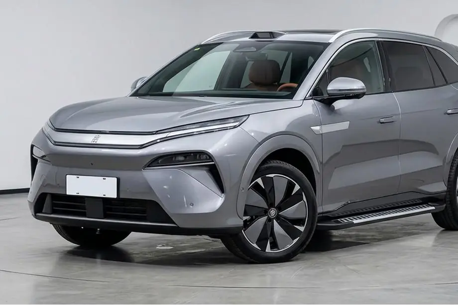 BYD Tang 2025– Side steps Line (2 stuks, aluminium) Image