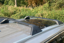 Nissan X-trail T33/Rogue 2022– Dakdragers (dwarsbalken) voor geïntegreerde dakrails OEM (2 stuks) Zwart foto 18