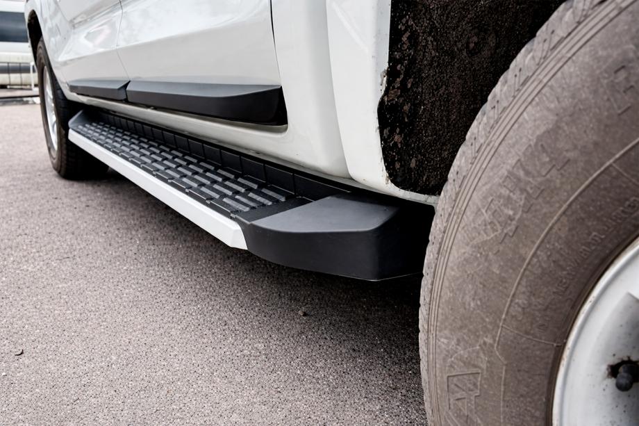 Mitsubishi L200 2024– HARMS side steps (2 stuks) Image