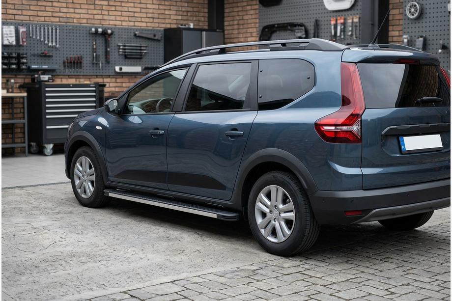 Dacia Jogger 2022– Maya V1 zijtreden (2 stuks, aluminium) Foto 1