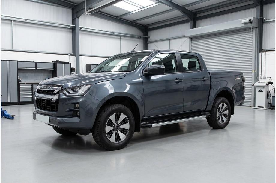Isuzu D-Max 2019– Maya V1 zijtreden (2 stuks, aluminium) Image
