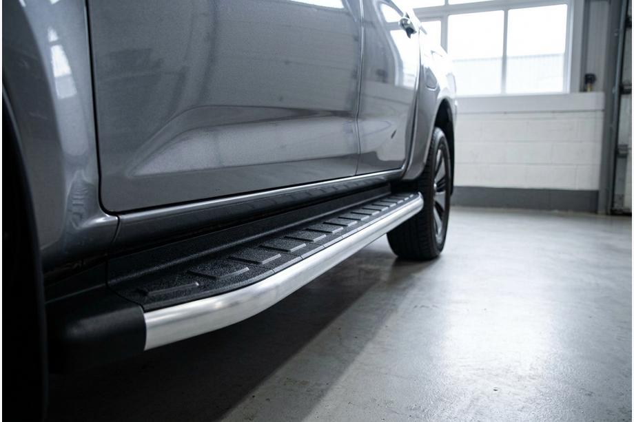 Isuzu D-Max 2019– Fullmond side steps (2 stuks, aluminium) Image