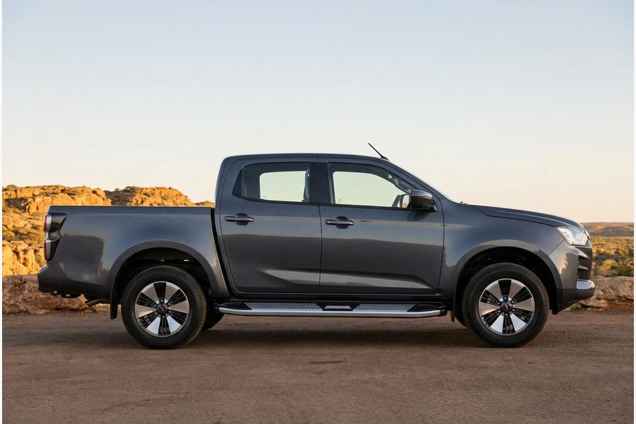 Isuzu D-Max 2019– Mevsim Grey side steps (2 stuks, aluminium) Image