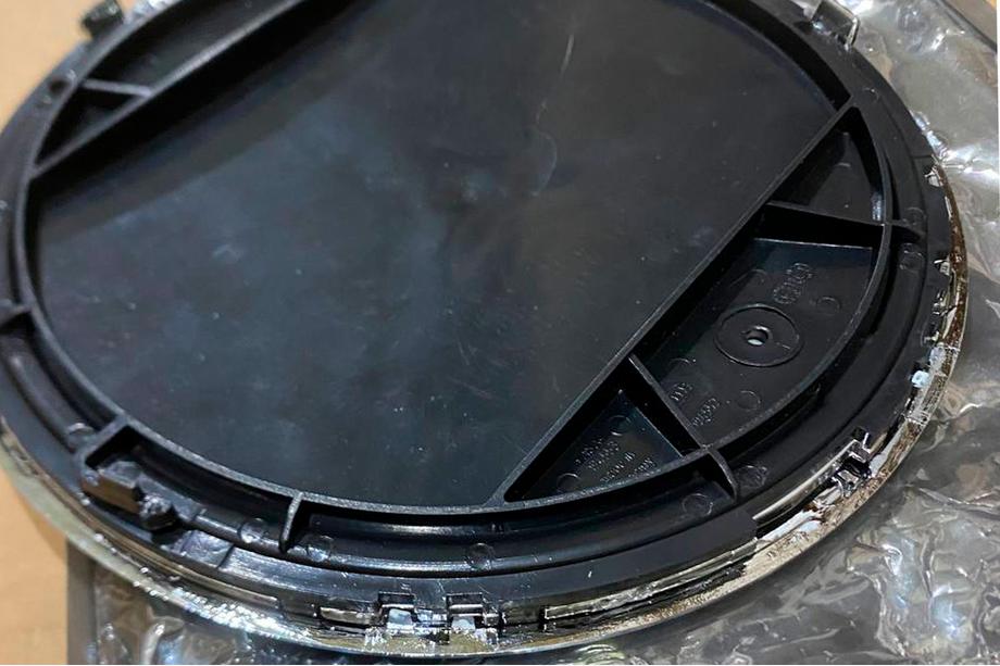 Mercedes GLE/ML-klasse W166 2011–2018 B-keus: Voorembleem onder glas, chroomrand a0008880111 (voor GLE) Foto 3