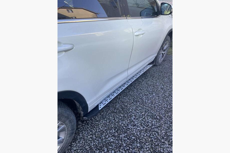 Toyota Highlander 2013–2019 Side steps origineel design (voor EU en USA, 2 stuks, aluminium) Foto 5