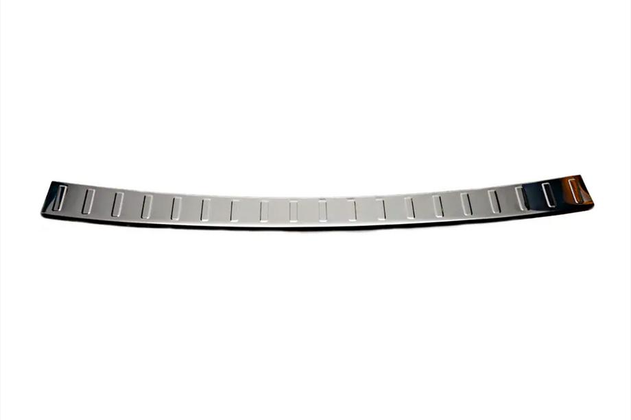 Mercedes E-klasse W212 2009–2016 Afgeprijsd: achterbumperbeschermlijst Carmos (SW, RVS) Foto 1