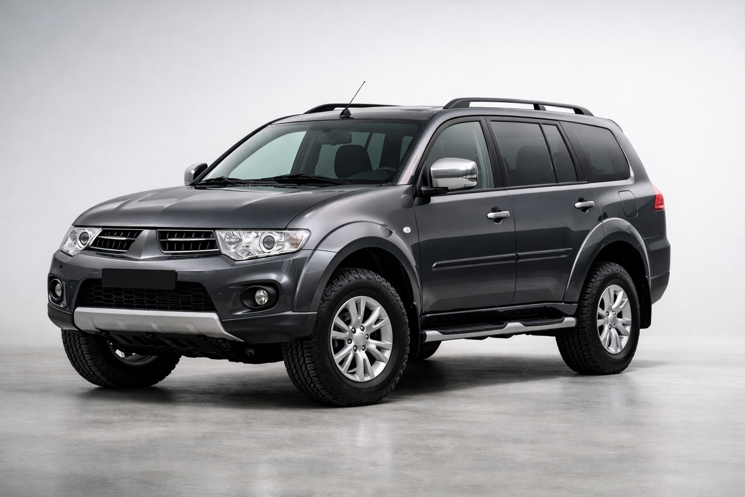 Review Mitsubishi Pajero Sport 2008-2015: stoere SUV voor wie geen crossover wil
