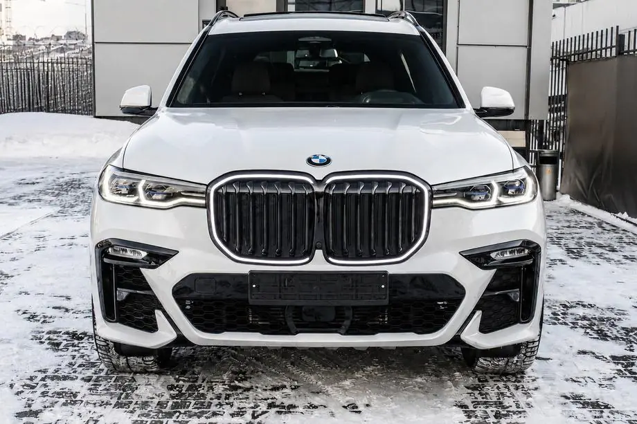 BMW X7 G07 2019– Niergrille 1 Bar LED (2019-2022, hoogglans zwart) Image