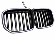 BMW X7 G07 2019– BMW nierengrille M-Look LED (2019-2022, hoogglans zwart) foto 7