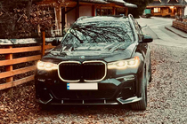 BMW X7 G07 2019– BMW nierengrille M-Look LED (2019-2022, hoogglans zwart) foto 5