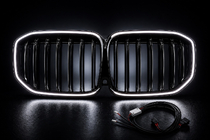 BMW X7 G07 2019– BMW nierengrille M-Look LED (2019-2022, hoogglans zwart) foto 11