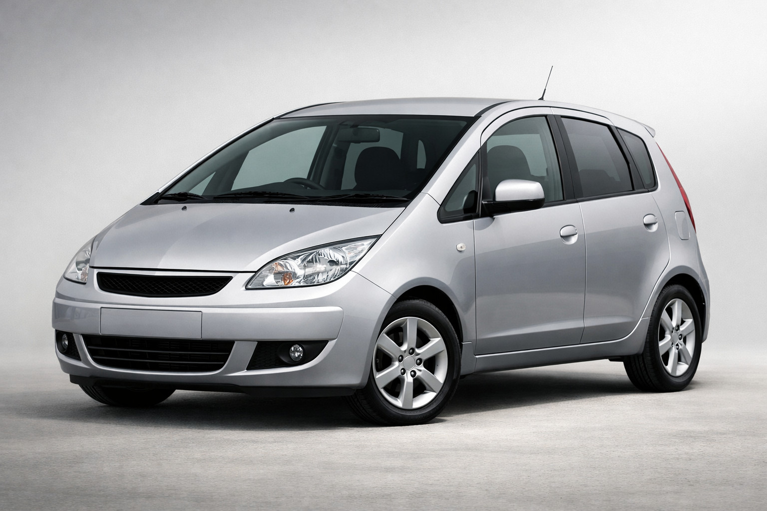 Review Mitsubishi Colt 2004-2012: compacte stadsauto met eenvoudig karakter