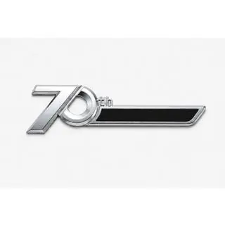 Embleem Toyota 70 jaar (22 cm x 6,3/2,5 cm)