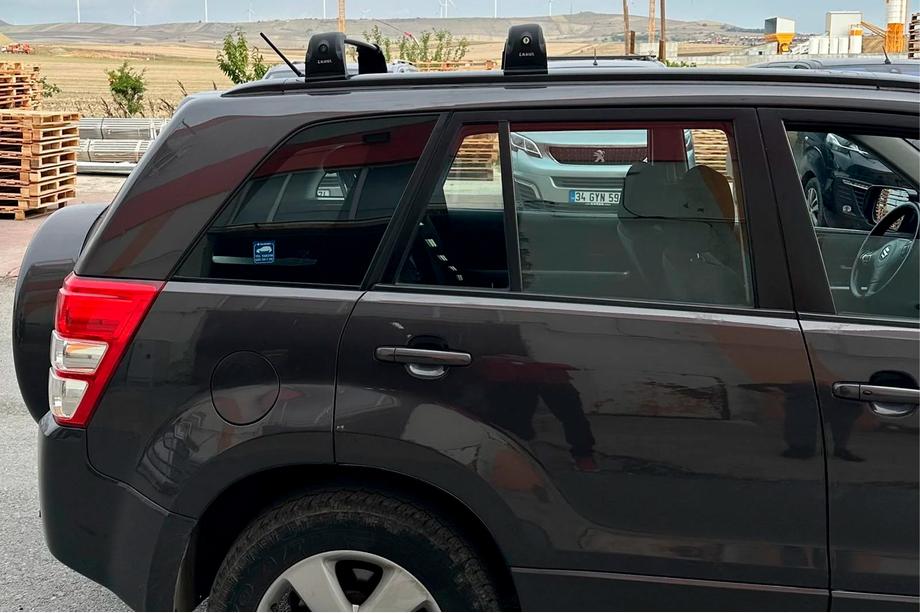 Suzuki Grand Vitara 2005–2017 Dakdragers (dwarsbalken) voor originele bevestigingspunten Ecem V3 (2 stuks) Grijs, 110 cm Image